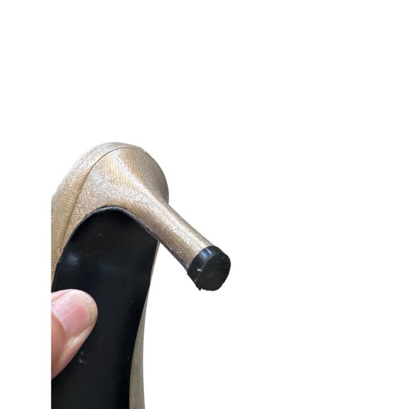 Stuart Weizman women’s gold shimmering shoes heels 3.5 in high size 7.5AA SKU 29 - Picture 11 of 13